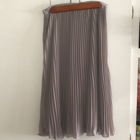 Brand new grey A-line midi skirt - Picture 1 of 4